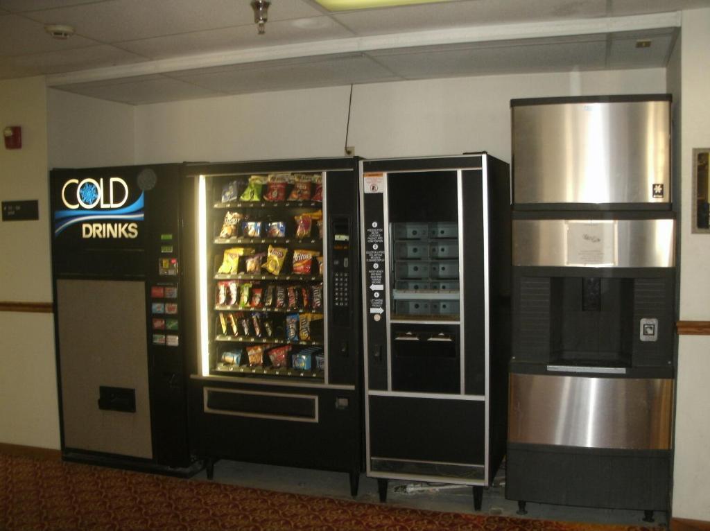 Super 8 By Wyndham Platte City Kansas City Area Extérieur photo