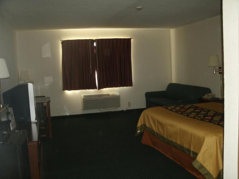 Super 8 By Wyndham Platte City Kansas City Area Extérieur photo